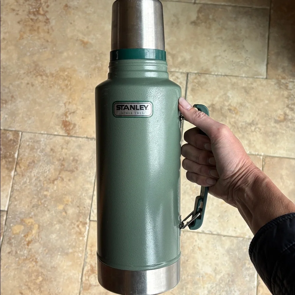 Stanley Classic Green Thermos with Silver Accents - Picture 8 of 11
